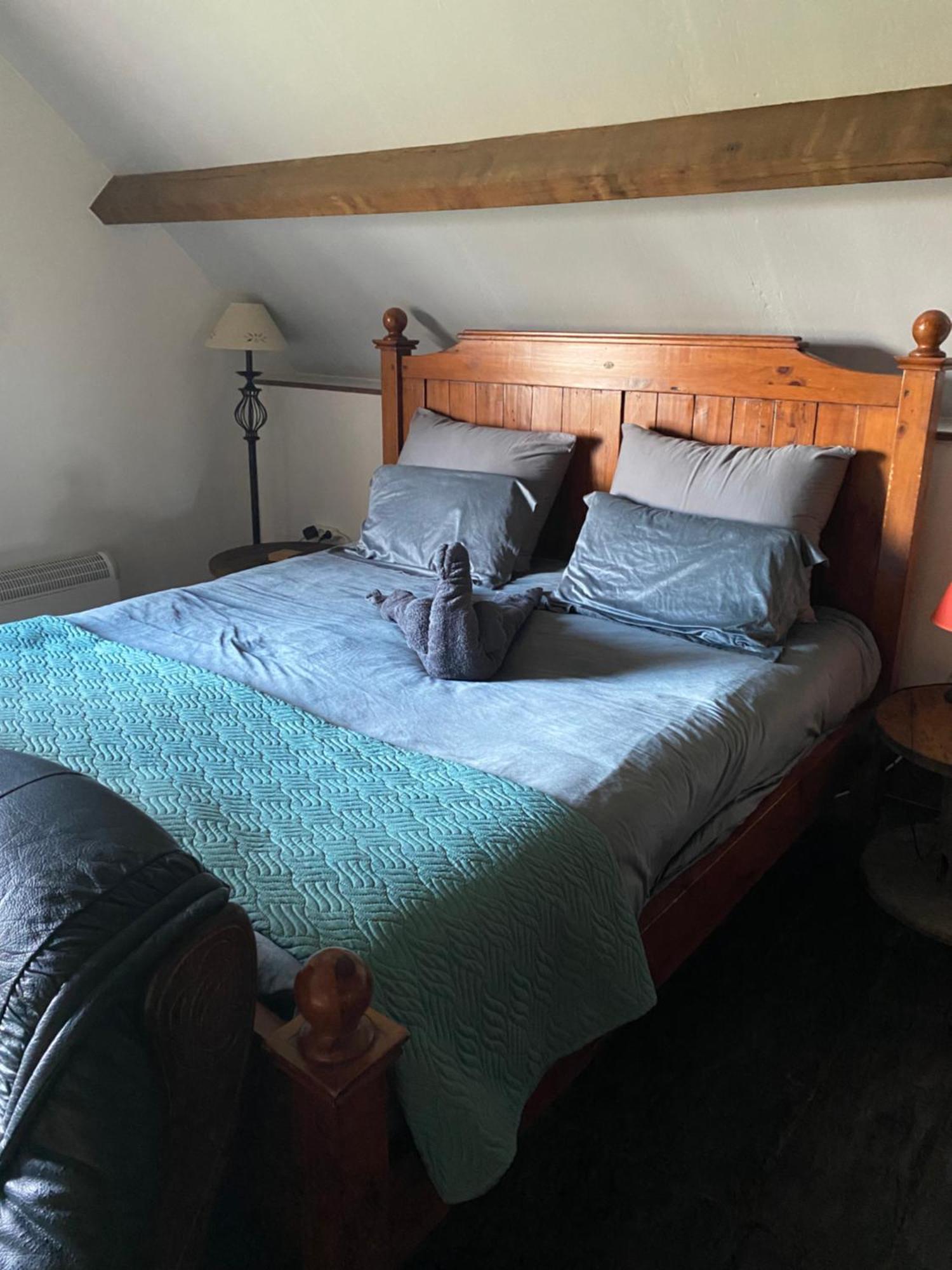 Spacious, Rustic Studio Space For 2 Persons Saint-Cyr-du-Bailleul Exterior foto